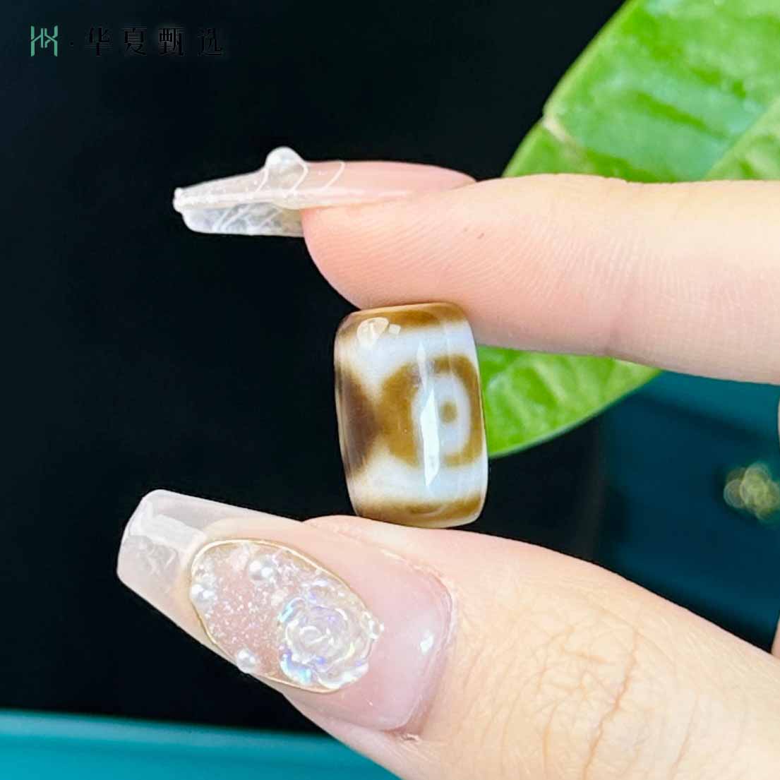 【华夏甄选】天然三眼虎牙玛瑙（尺寸约10x15mm）BLtw0300202多样性发