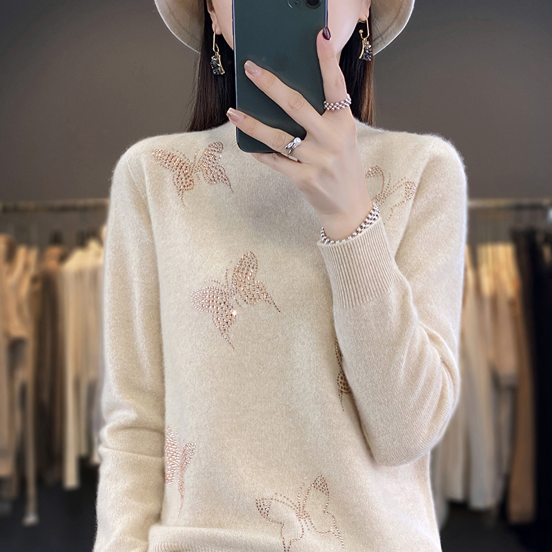 一线成衣圆领无缝一体半高领女内搭宽松显瘦针织衫蝴蝶烫钻打底衫
