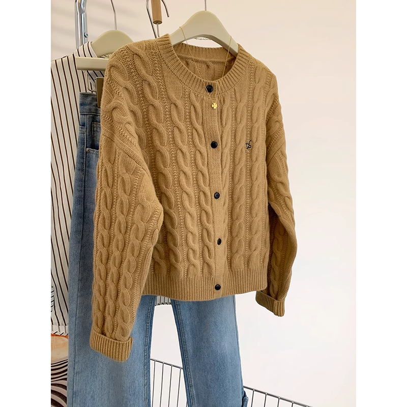 美拉德黄色麻花毛衣开衫外套秋冬女装慵懒风短款针织衫外搭上衣潮