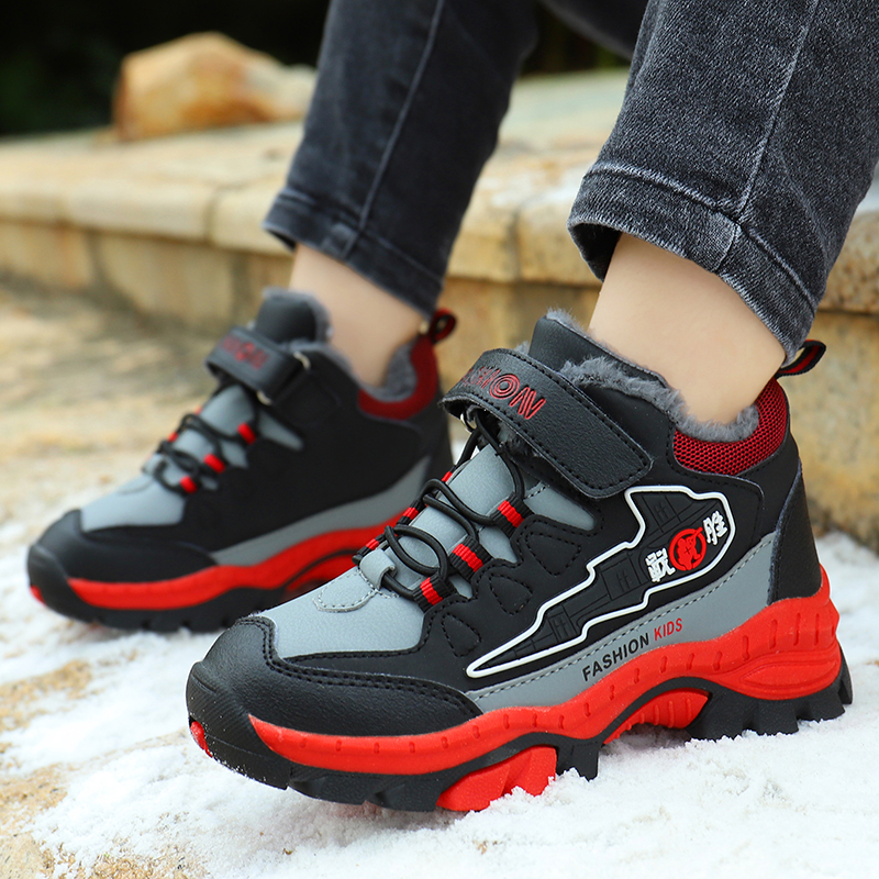 旺贝回力男童棉鞋加绒加厚儿童运动雪地靴子防滑狼爪中大童登山鞋