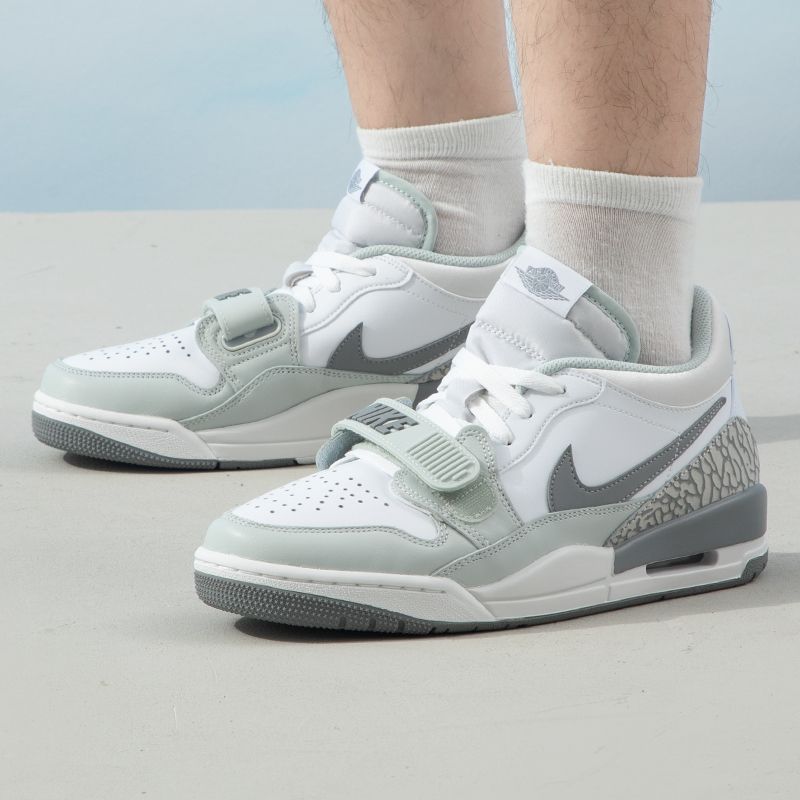 NIKE耐克男鞋JORDAN LEGACY AJ312灰白复古时尚休闲鞋FV8115-101