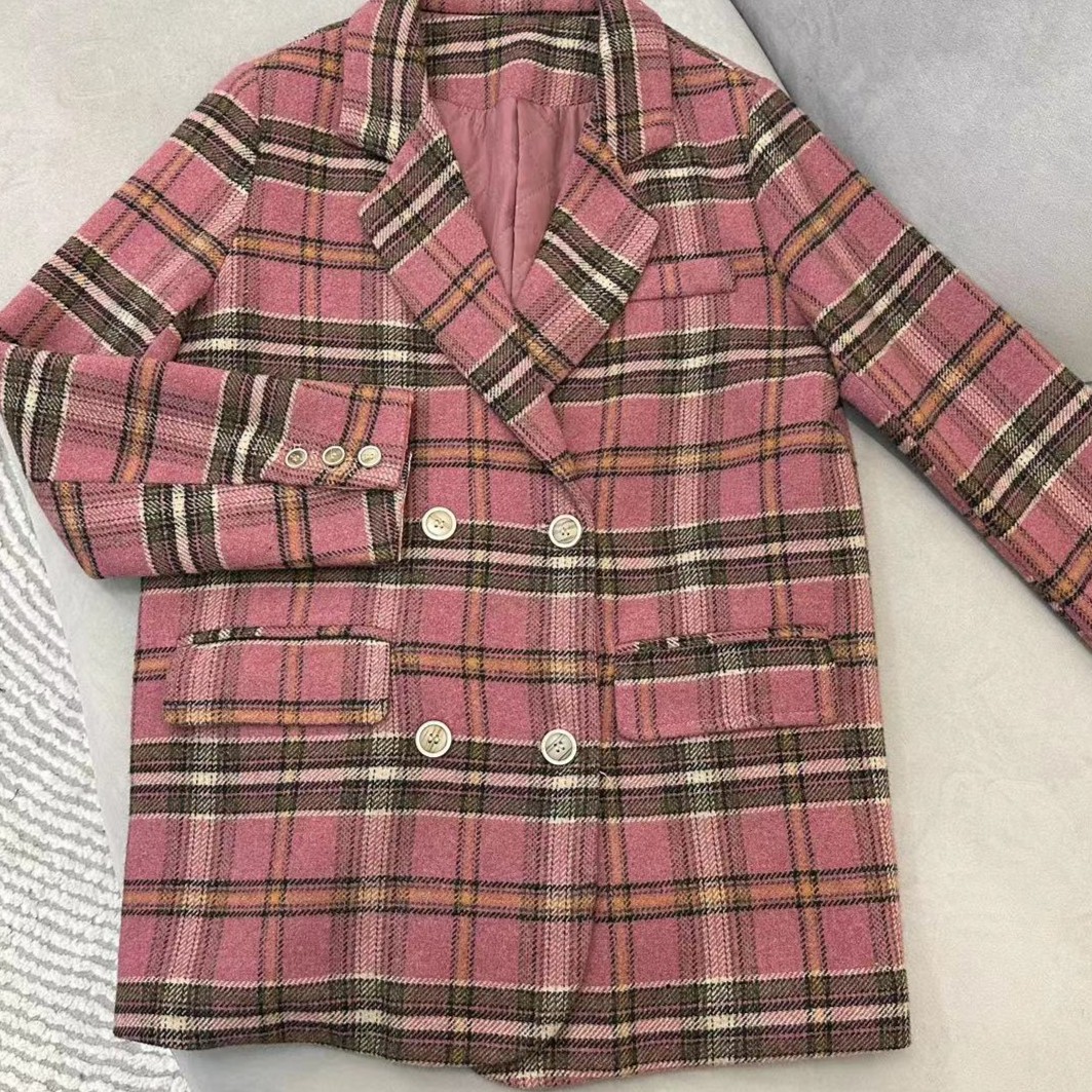 (叶子服饰）秋冬新款时尚粉色格子外套6090