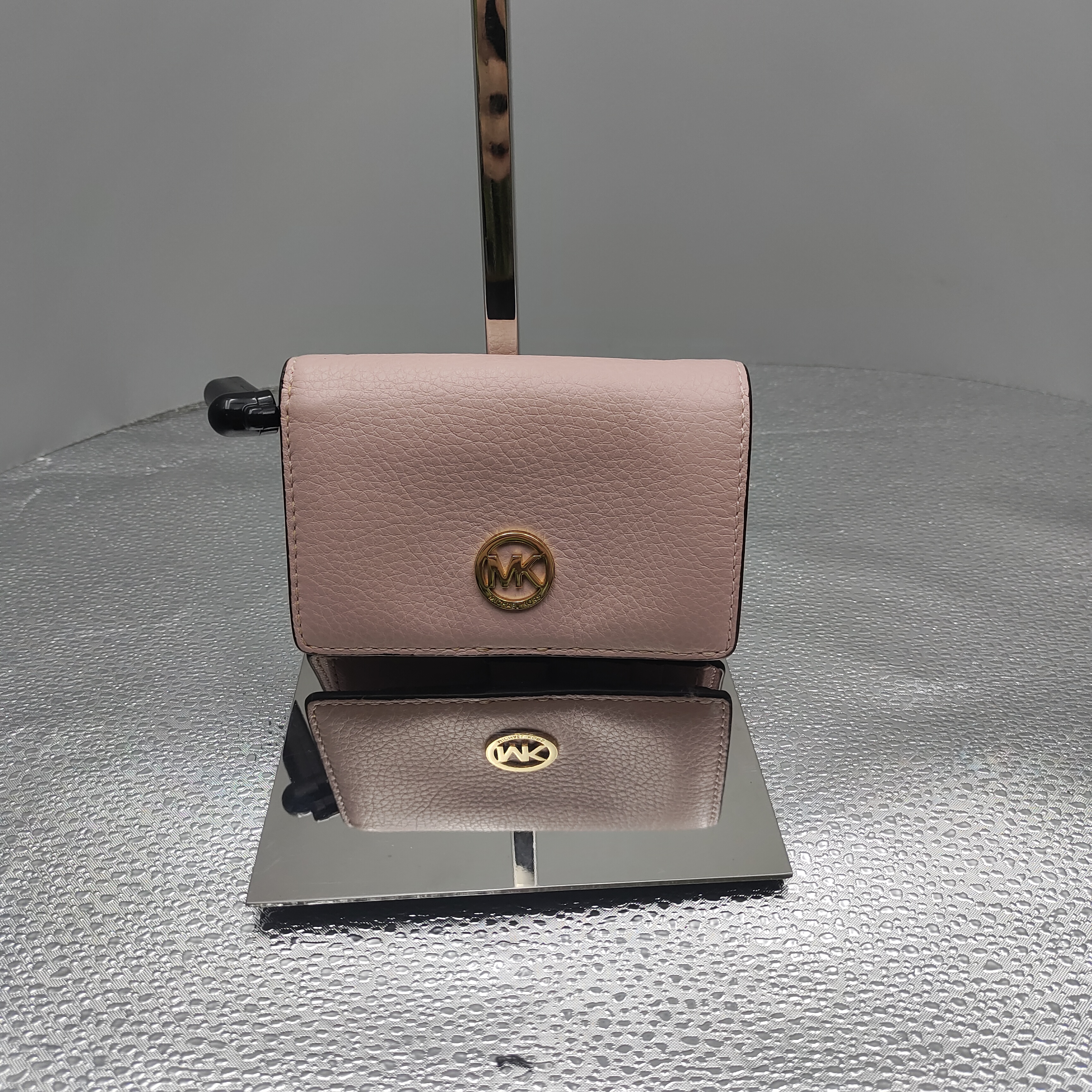 95新 MICHAELKORS/迈克高仕 粉色钱包/27001/姐妹花