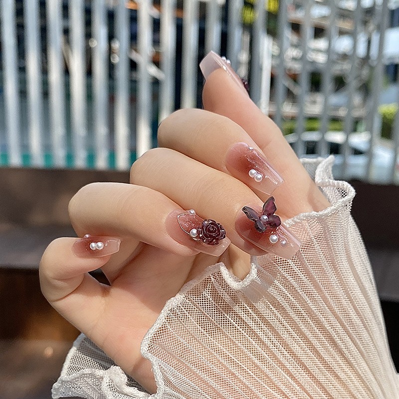 36#小红书爆款殷红乌梅子酱显白蝴蝶穿戴甲 高级感穿戴式美甲贴片