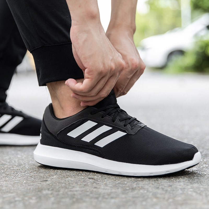 【蔓蔓精选】Adidas阿迪达斯正品CORERACER跑步运动鞋FX3581