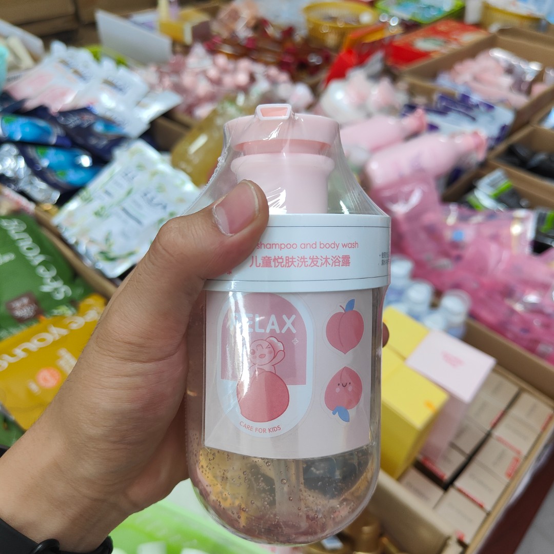 （红色儿童悦肤洗发沐浴露400ml）洗脸巾