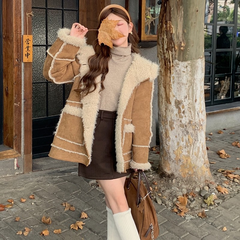 23092807X设计感连帽皮毛一体外套女冬季宽松羊羔毛上衣