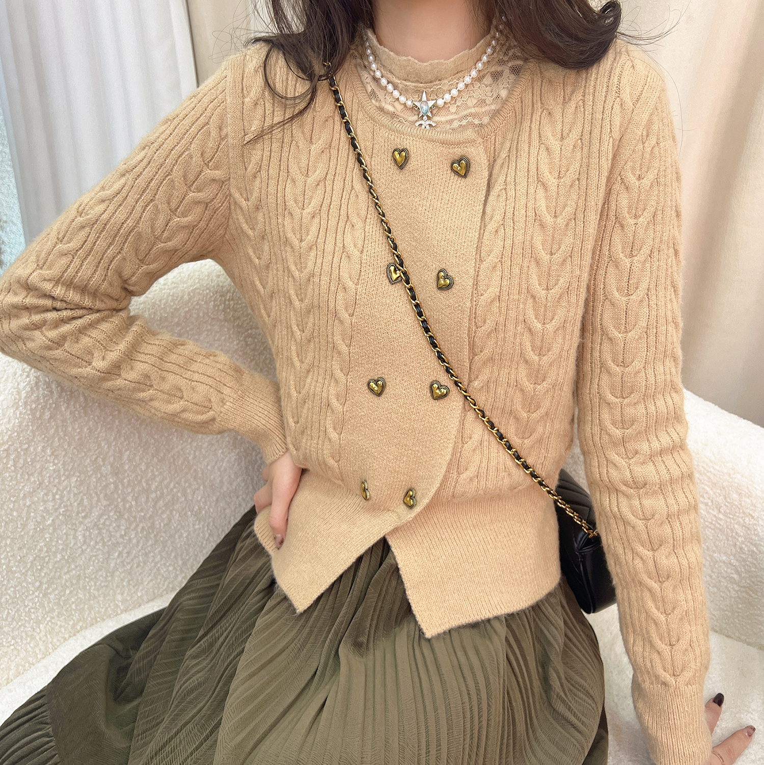 双排扣麻花毛衣外套女2023秋冬新款慵懒复古针织开衫短款圆领上衣