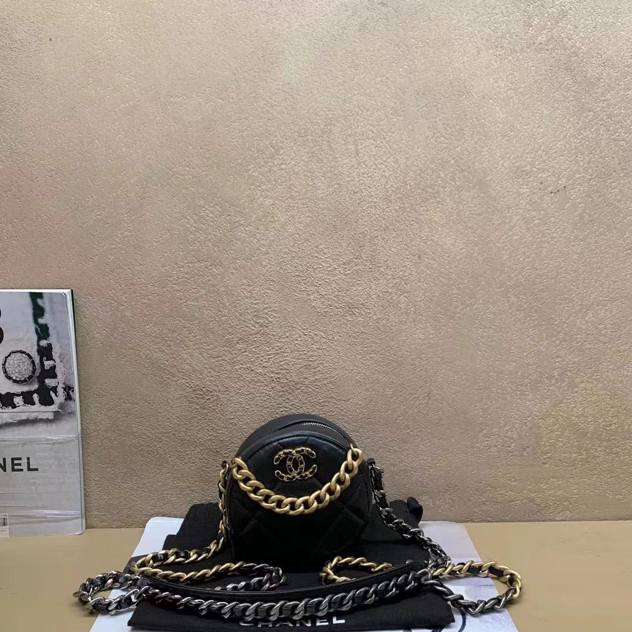 95新  壹臻中古/ Chanel 黑金羊19Bag小圆饼 31开 52704306