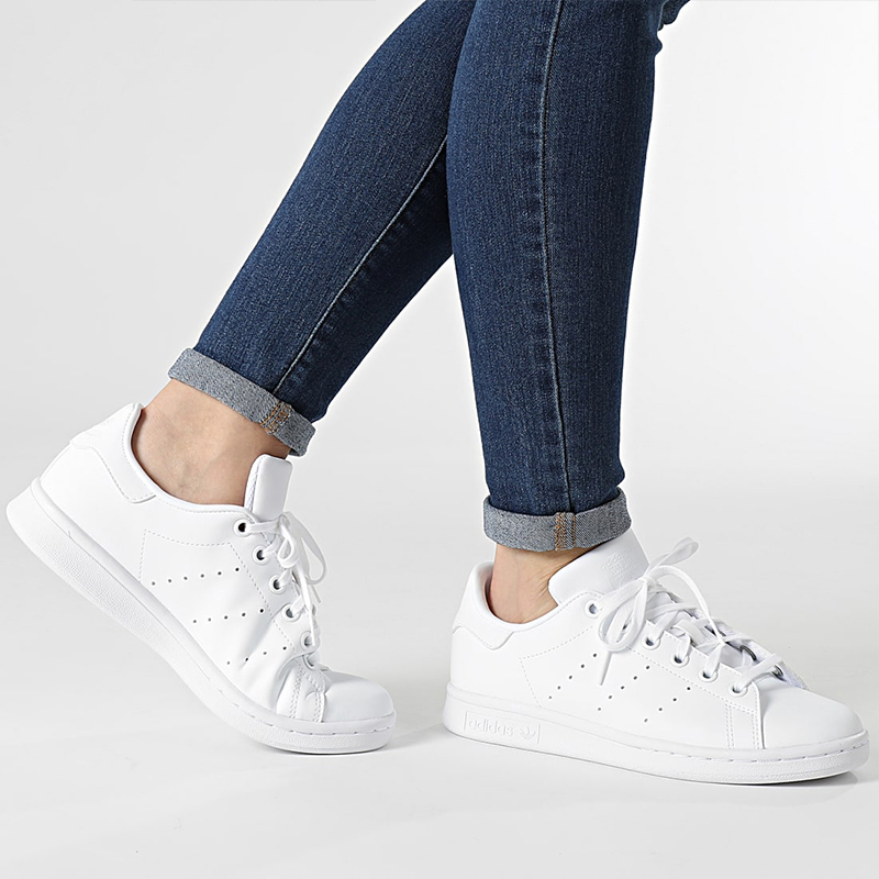 adidas/阿迪达斯2021新款女鞋运动鞋三叶草女鞋小白鞋FX7520