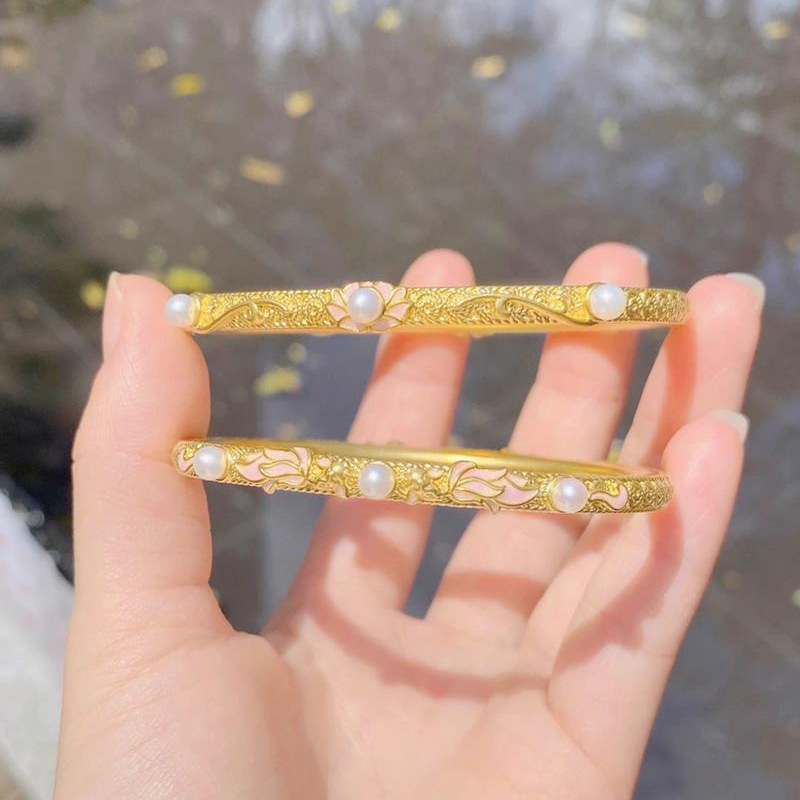拾想十里红妆浮雕珐琅手镯女莲花锦鲤镯子闺蜜时尚古法