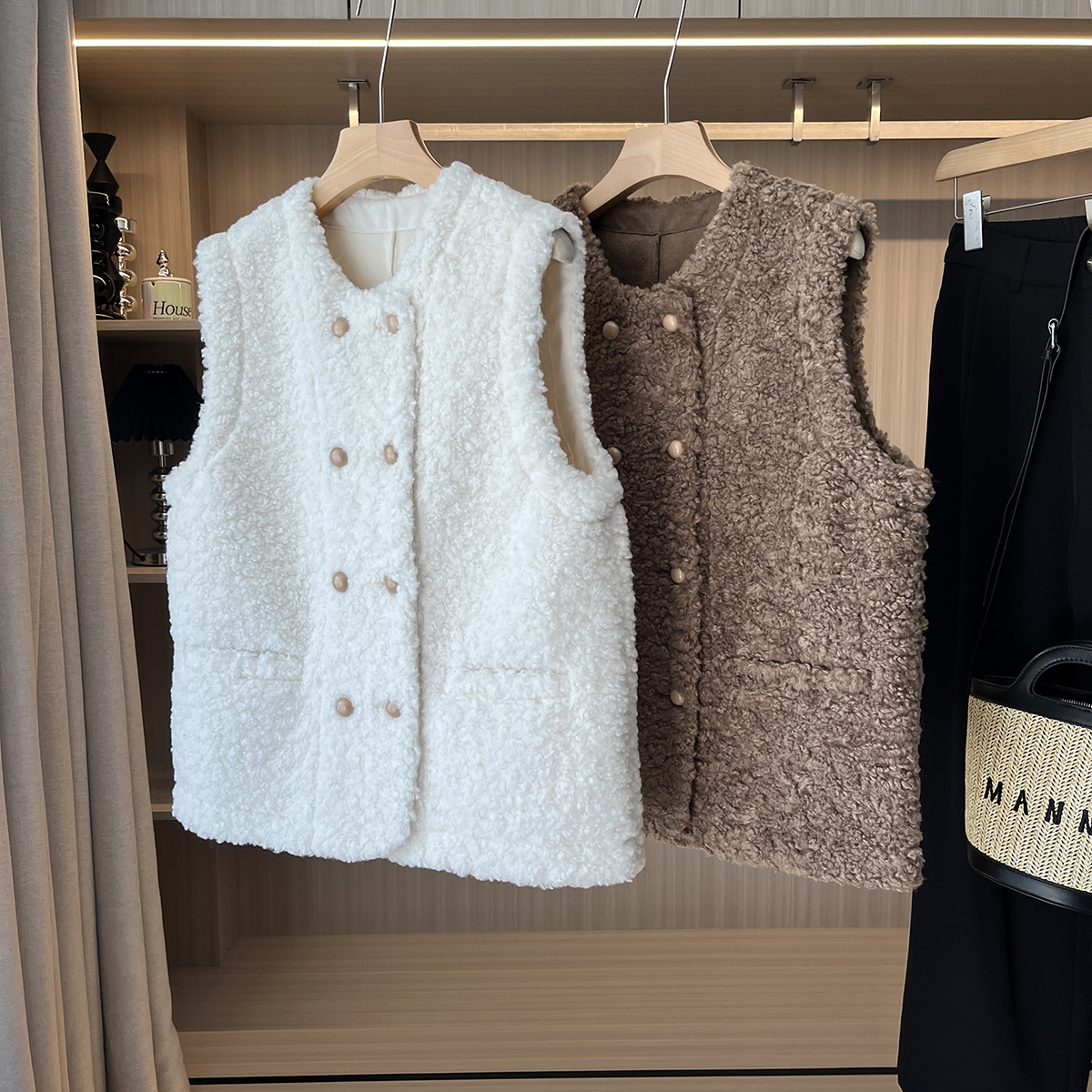 门店378！温柔千金风！仿羊羔绒马甲外套 W6133 女装 D425