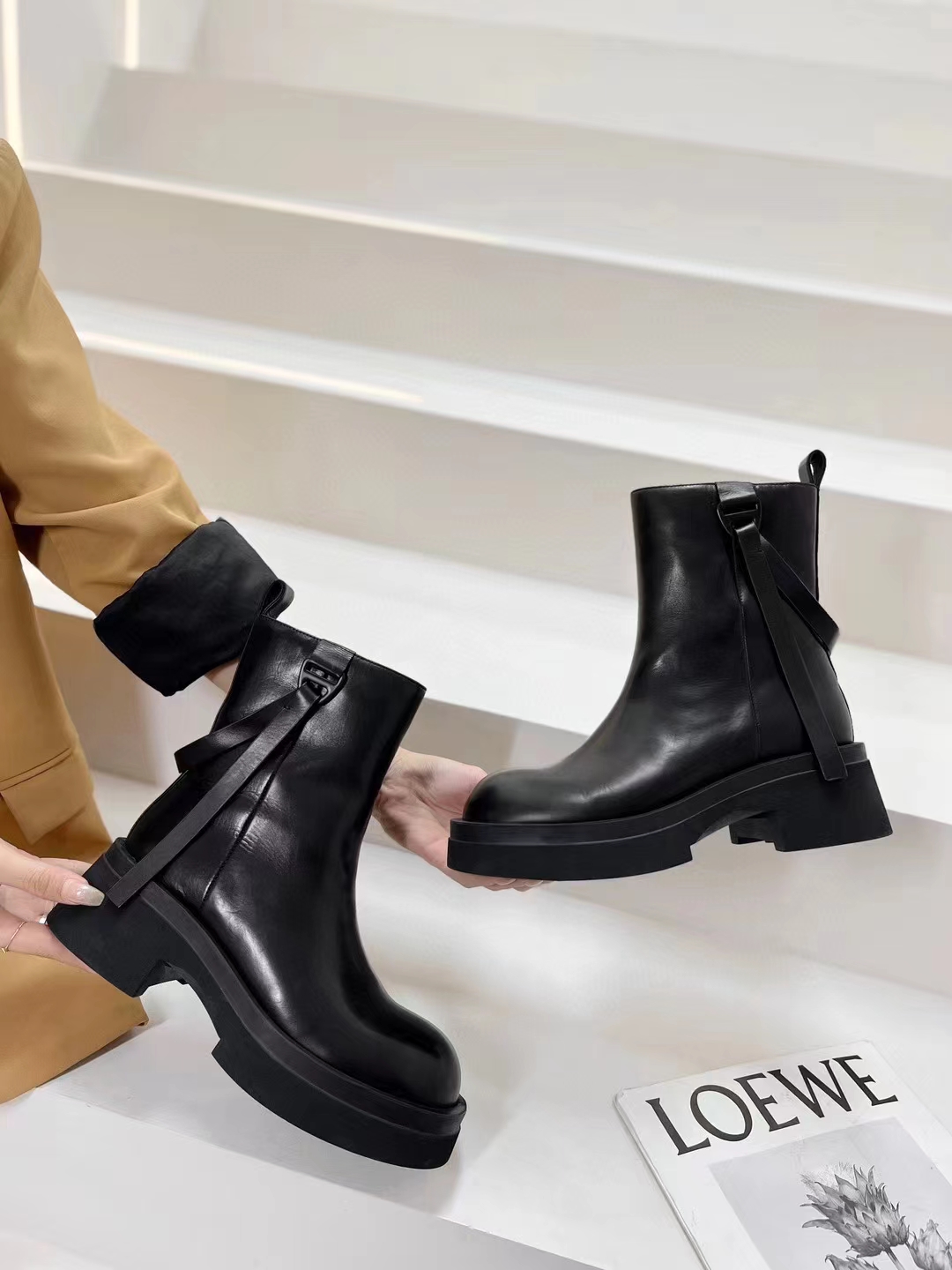 888-3【高端原创欧货】G家大牌平替胎牛绒里靴子时尚百搭厚底英伦风