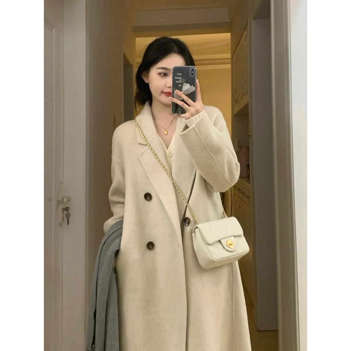 燕麦色大衣女2023新款高级感显瘦冬装小个子呢子毛呢外套长款毛呢