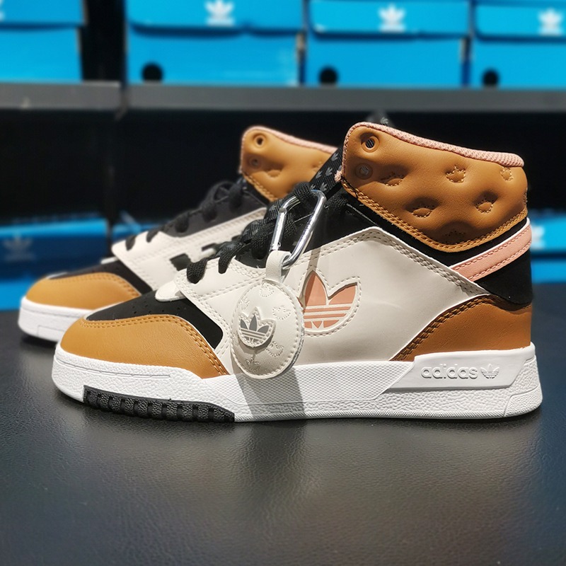 阿迪达斯--女子秋冬款三叶草经典运动潮流复古高帮休闲鞋  GX8817