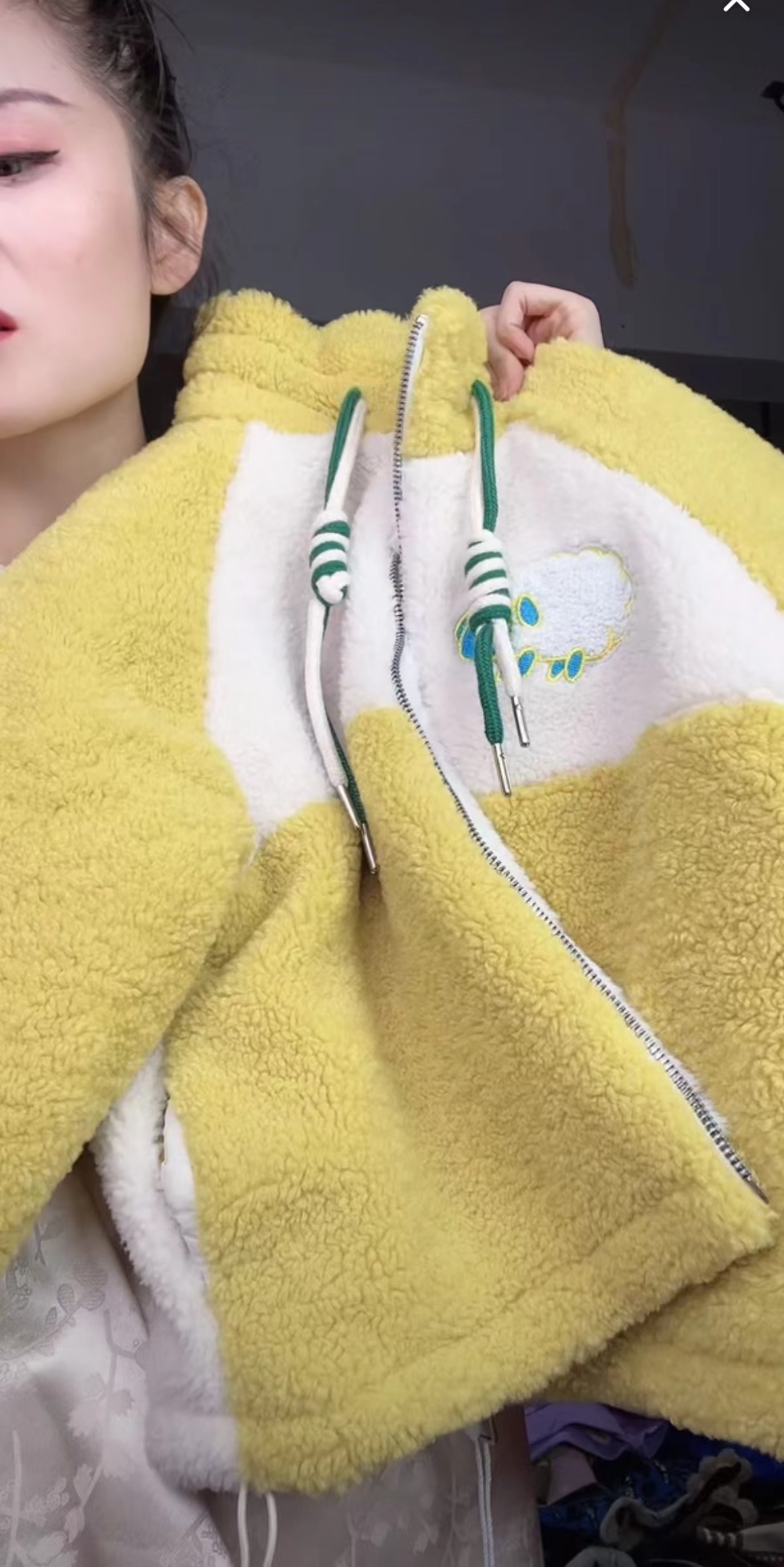 3377羊了个羊带包毛毛外套