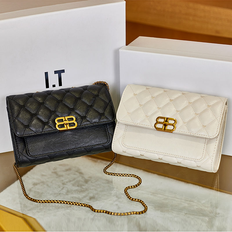 2024新款百搭时尚女士编织港风纽扣单肩休闲斜跨链条潮流包包H085