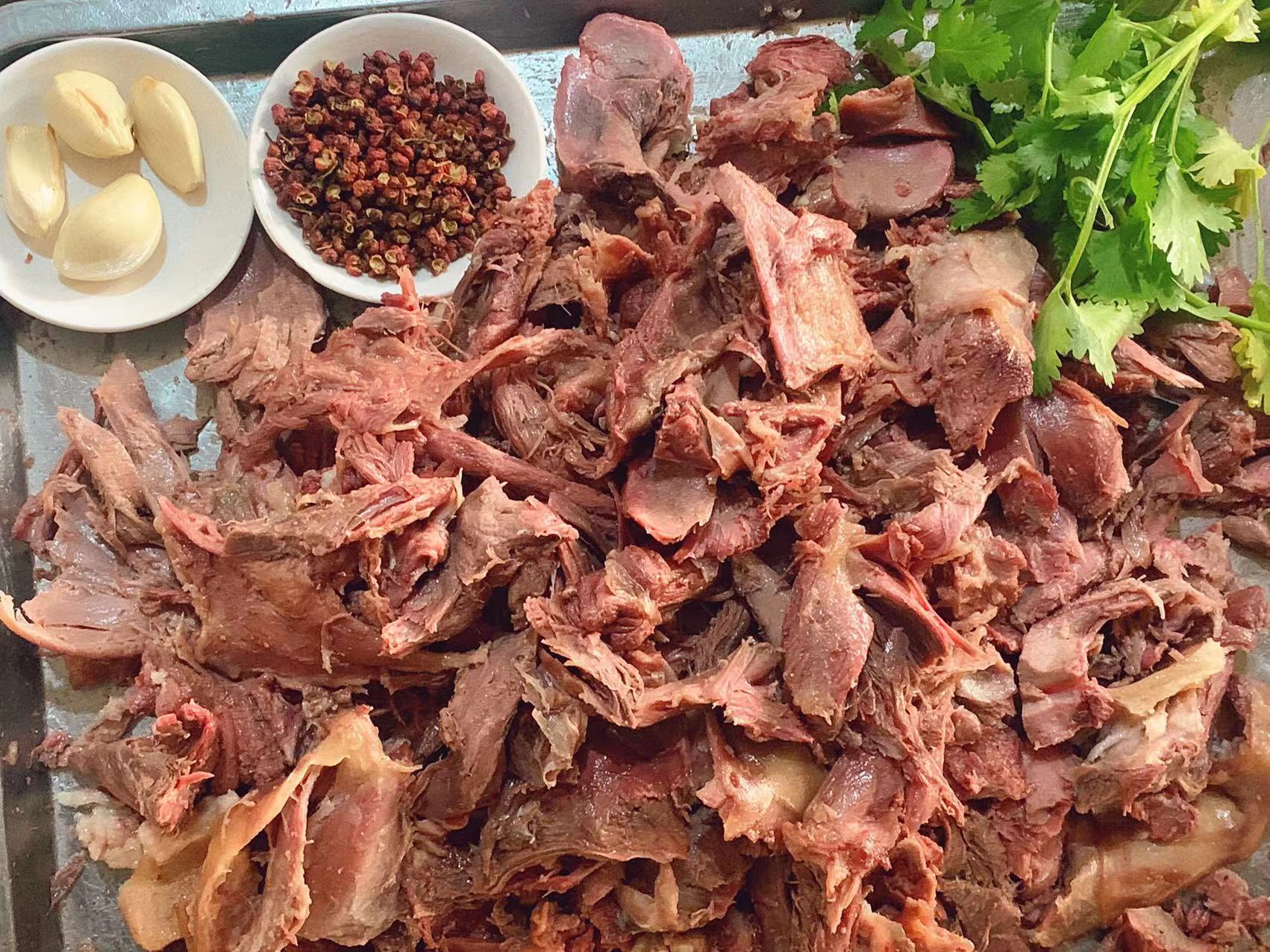 传统美食  手撕五香卤肉  顺丰发货看称选肉（以实际称重为准）