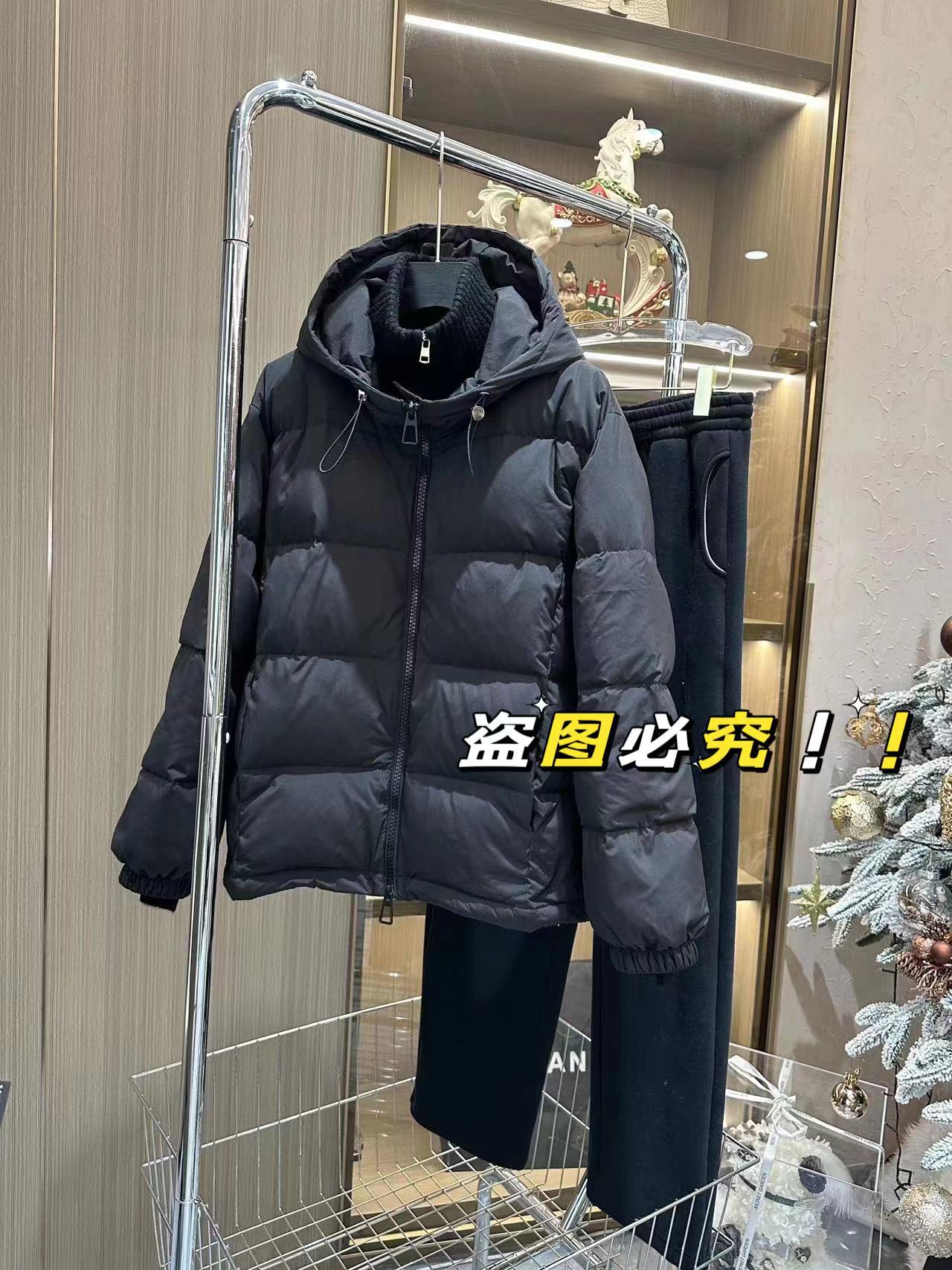【极简黑~ 】冬季时尚百搭简约加绒加厚连帽款羽绒服-121972