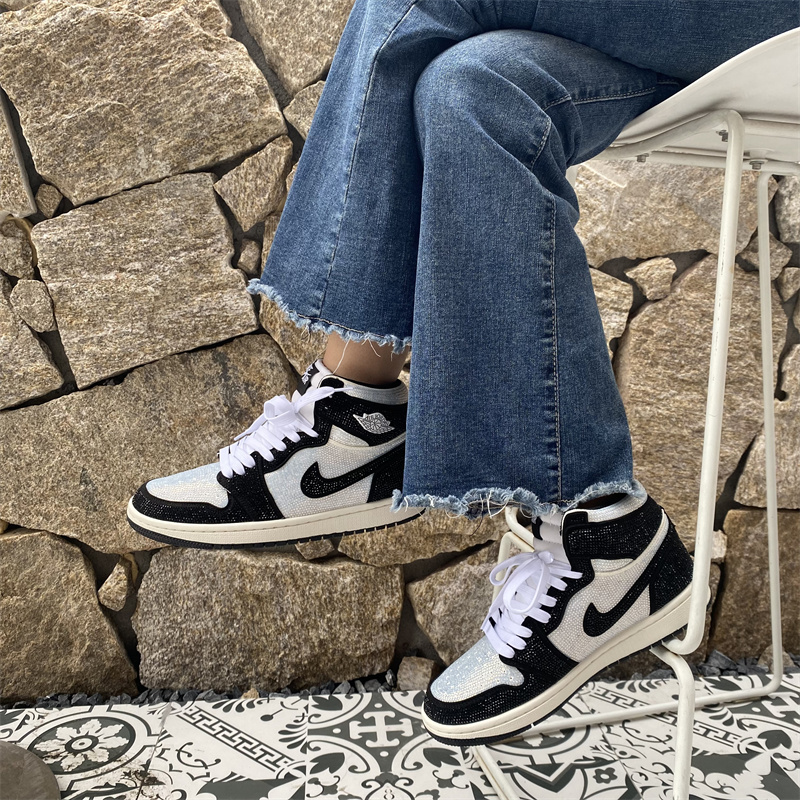 Nike/耐克Air Jordan 1黑白熊猫高帮球鞋 镶钻 AJ1时尚百搭球鞋潮