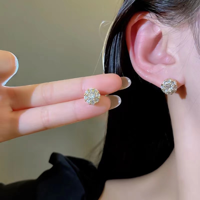 青桐 铜合金耳饰 2060莫桑花朵镶钻耳钉气质小清新简约个性耳饰