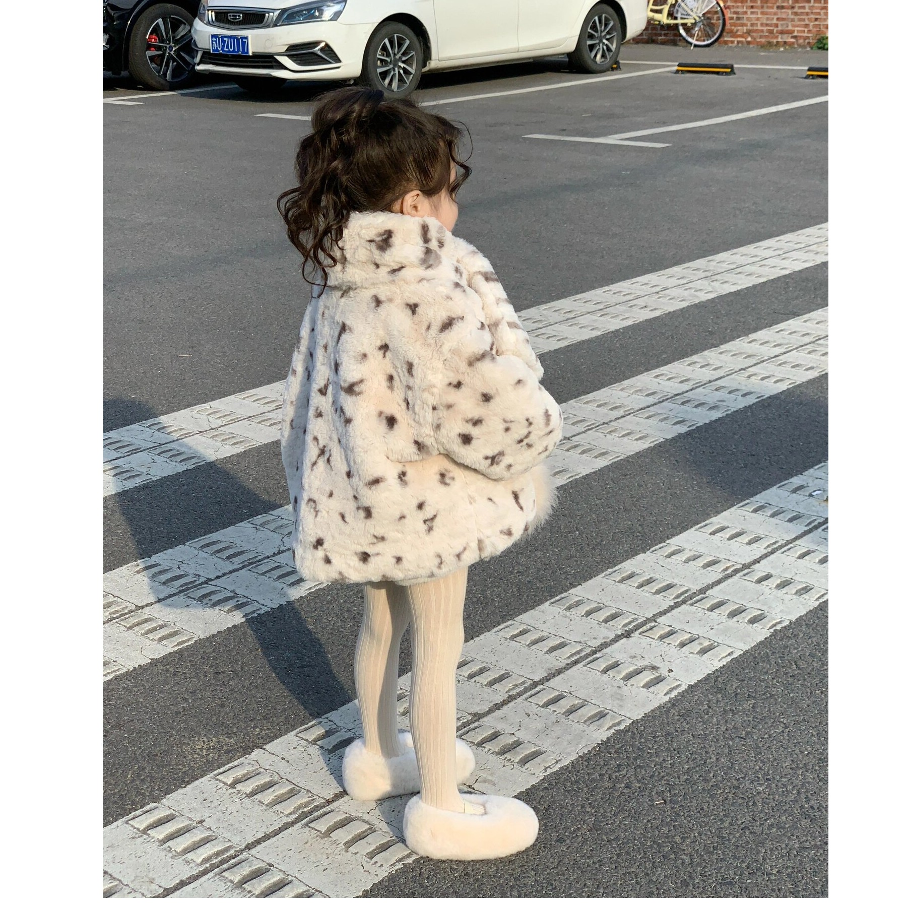 《现货》韩版2024新款冬季女童洋气毛毛外套儿童保暖夹棉加厚外套套
