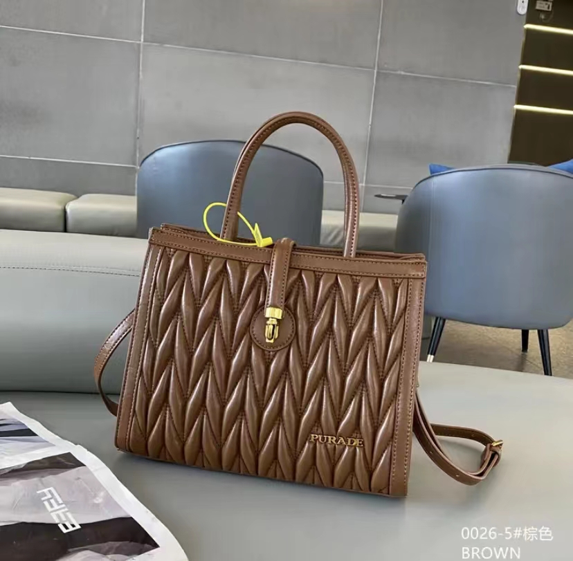 2023女士气质轻奢包包潮流高档时尚经典百搭斜挎单肩包棕色菱格99
