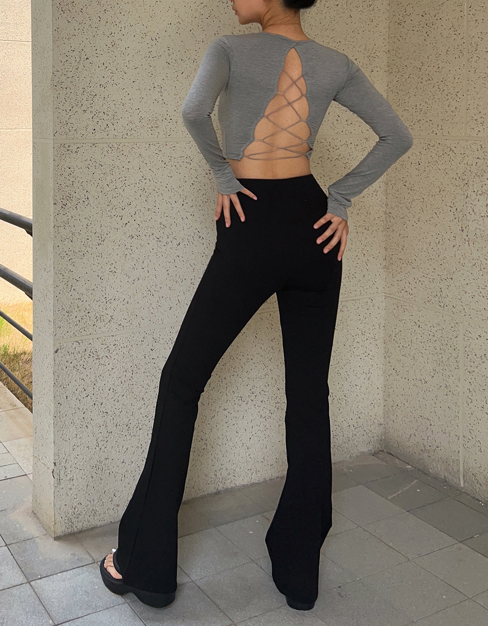 【Aliu自制】欧美纯欲风露背交叉绑带T女夏性感显瘦紧身露脐上衣