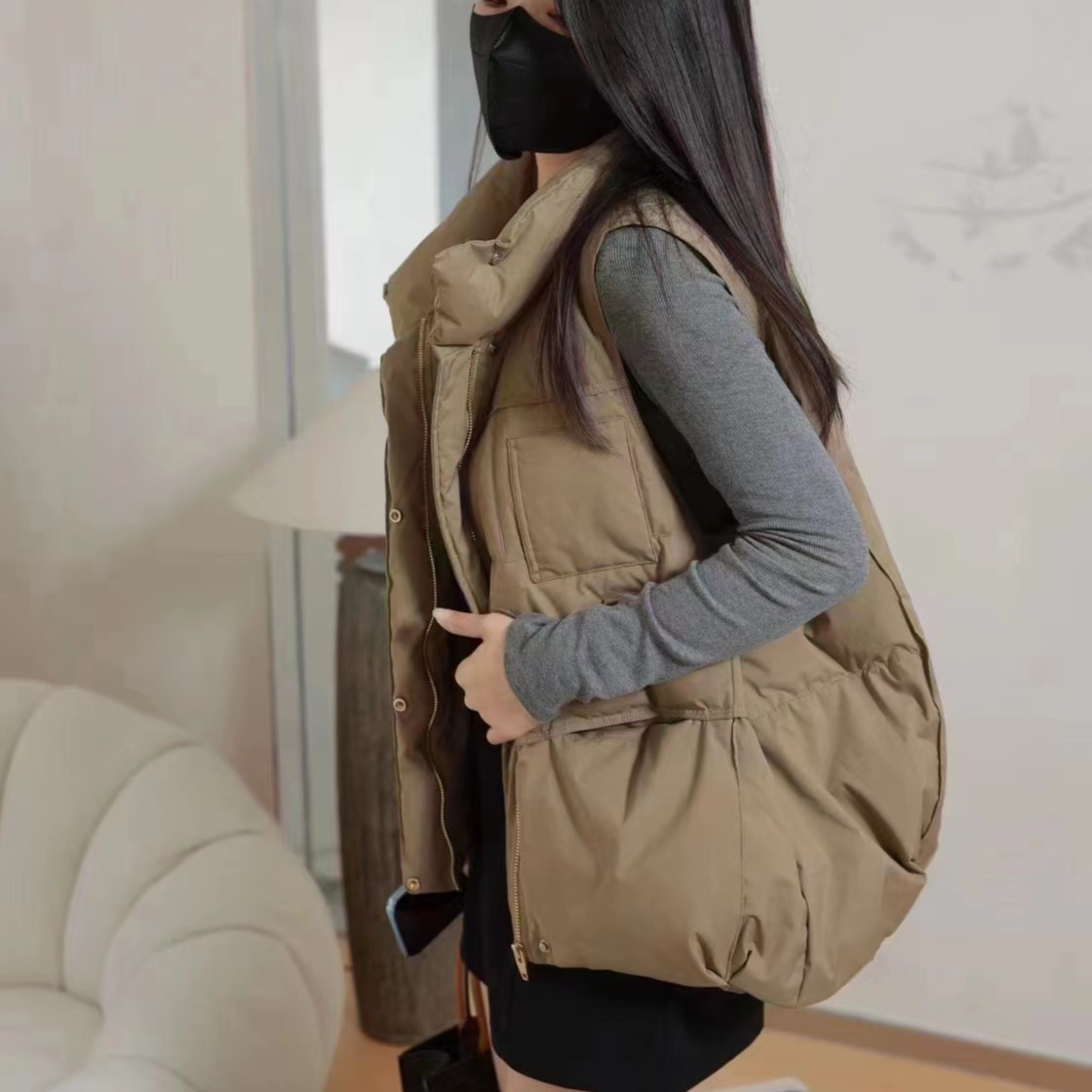 花花/2310-简约气质羽绒服女士马甲白鸭绒坎肩马甲外套