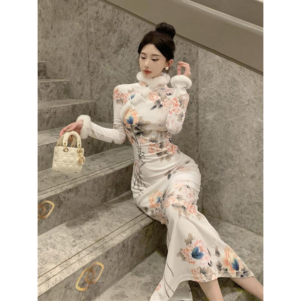 2023新款新中式改良旗袍丝绒连衣裙女秋冬季内搭打底性感包臀长裙