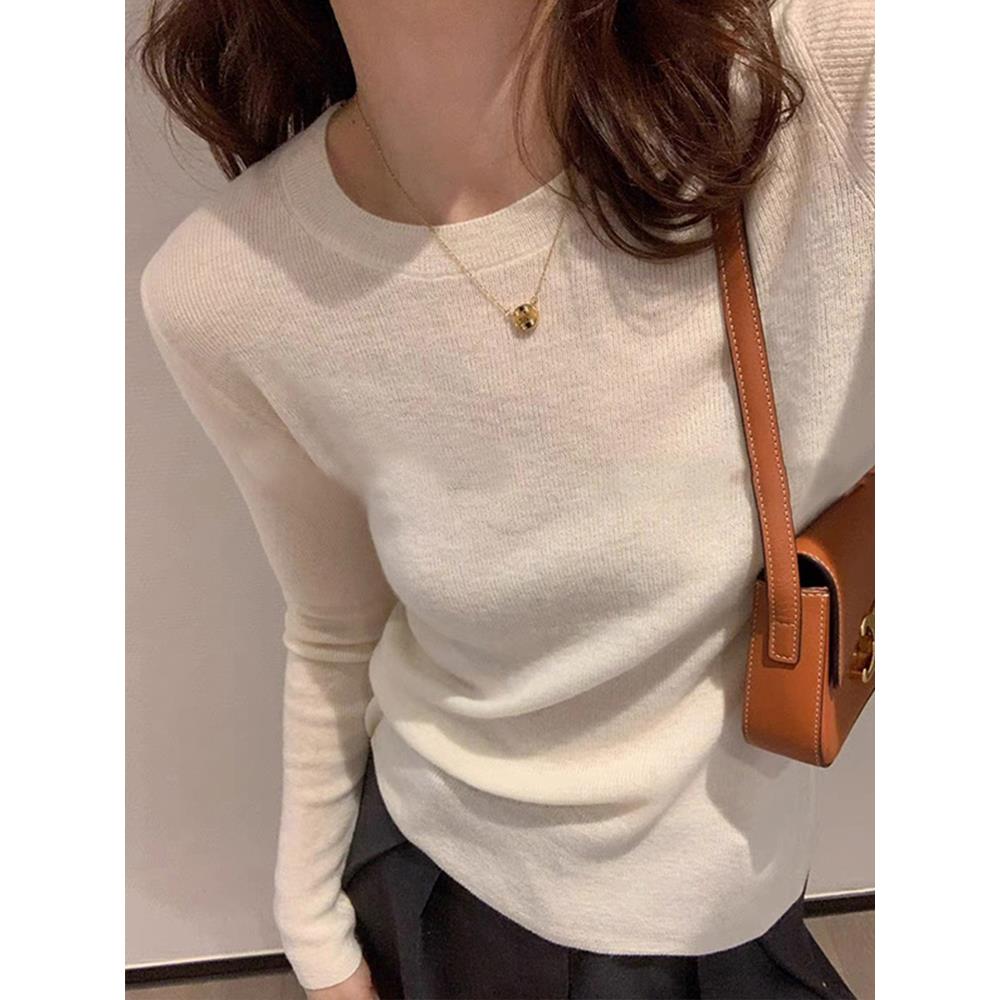 洋气秋装白色圆领正肩长袖t恤女秋冬季修身显瘦内搭打底衫上衣感