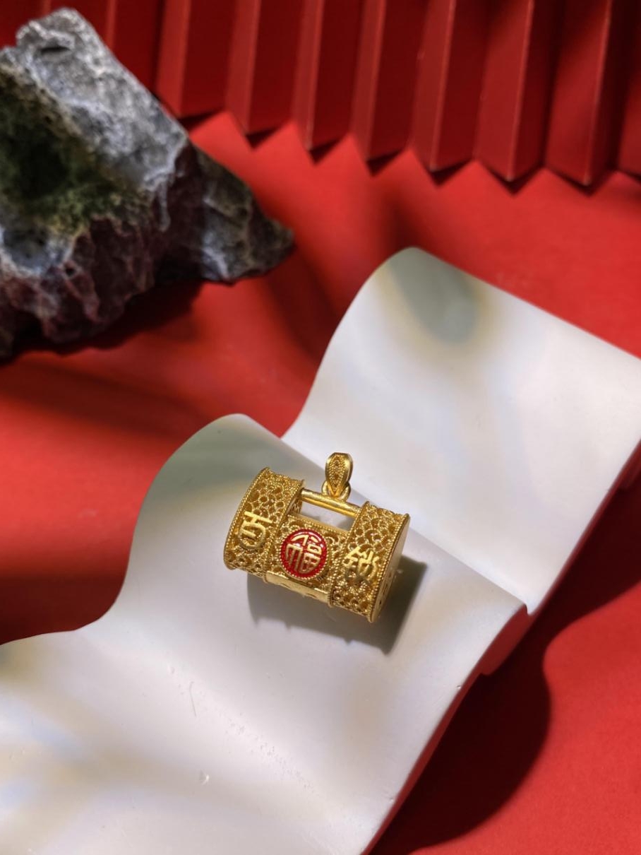 水纹镂空百福锁（总重约5.93g）精美精品饰品