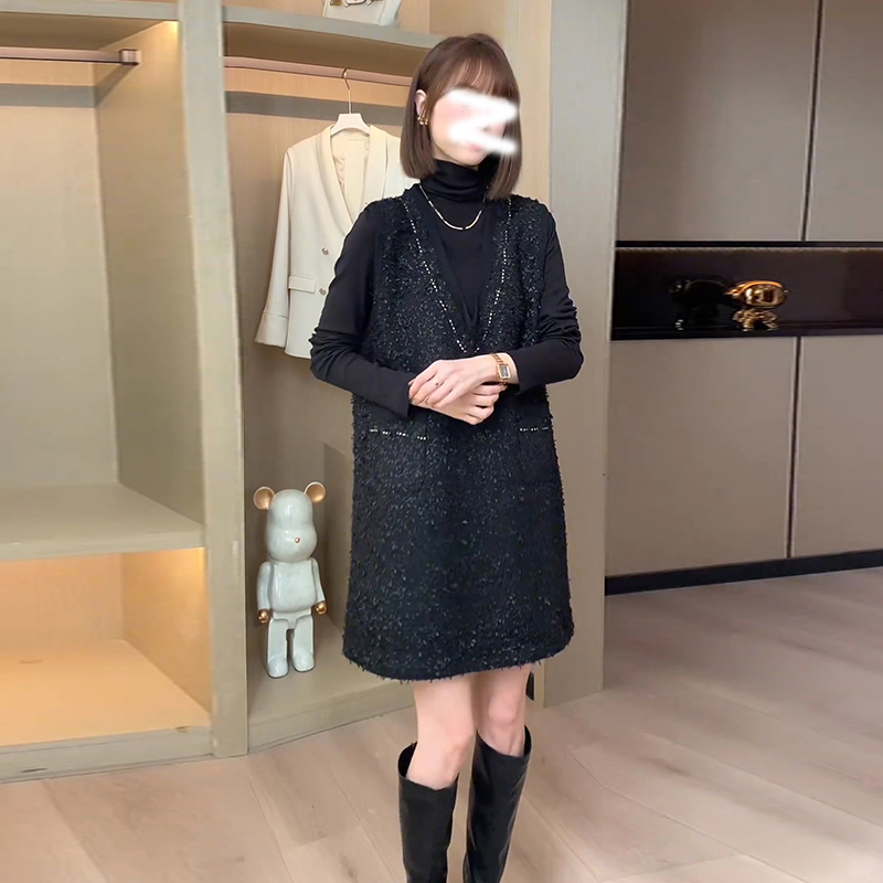 高级感小香风连衣裙女秋洋气减龄卫衣打底衫V领显瘦直筒裙两件套