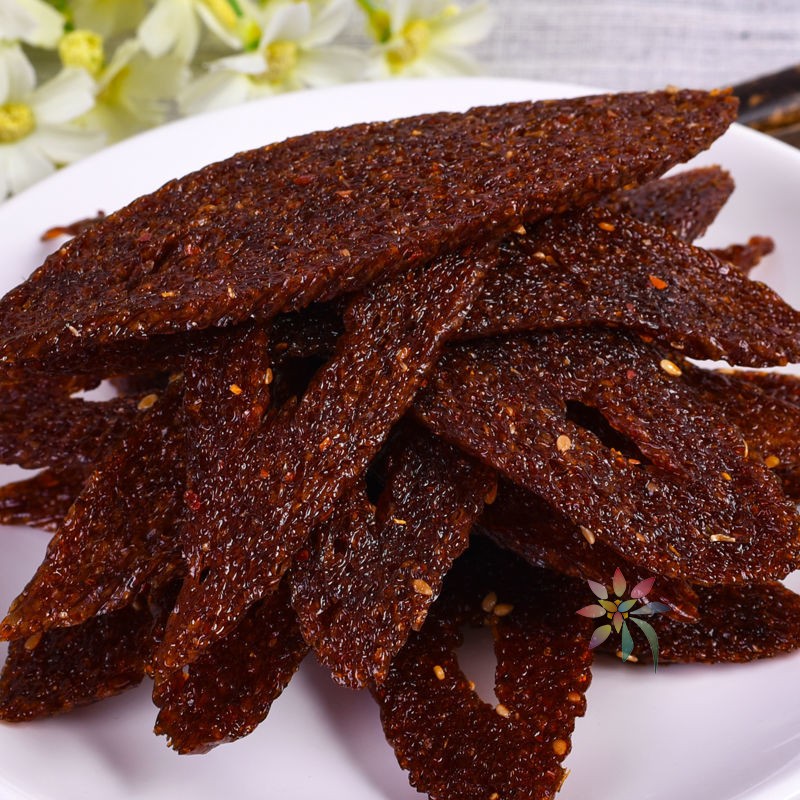 皓皓大牛肉味辣条怀旧零食大辣片面筋82克装大袋大礼/0lb蔬菜组合