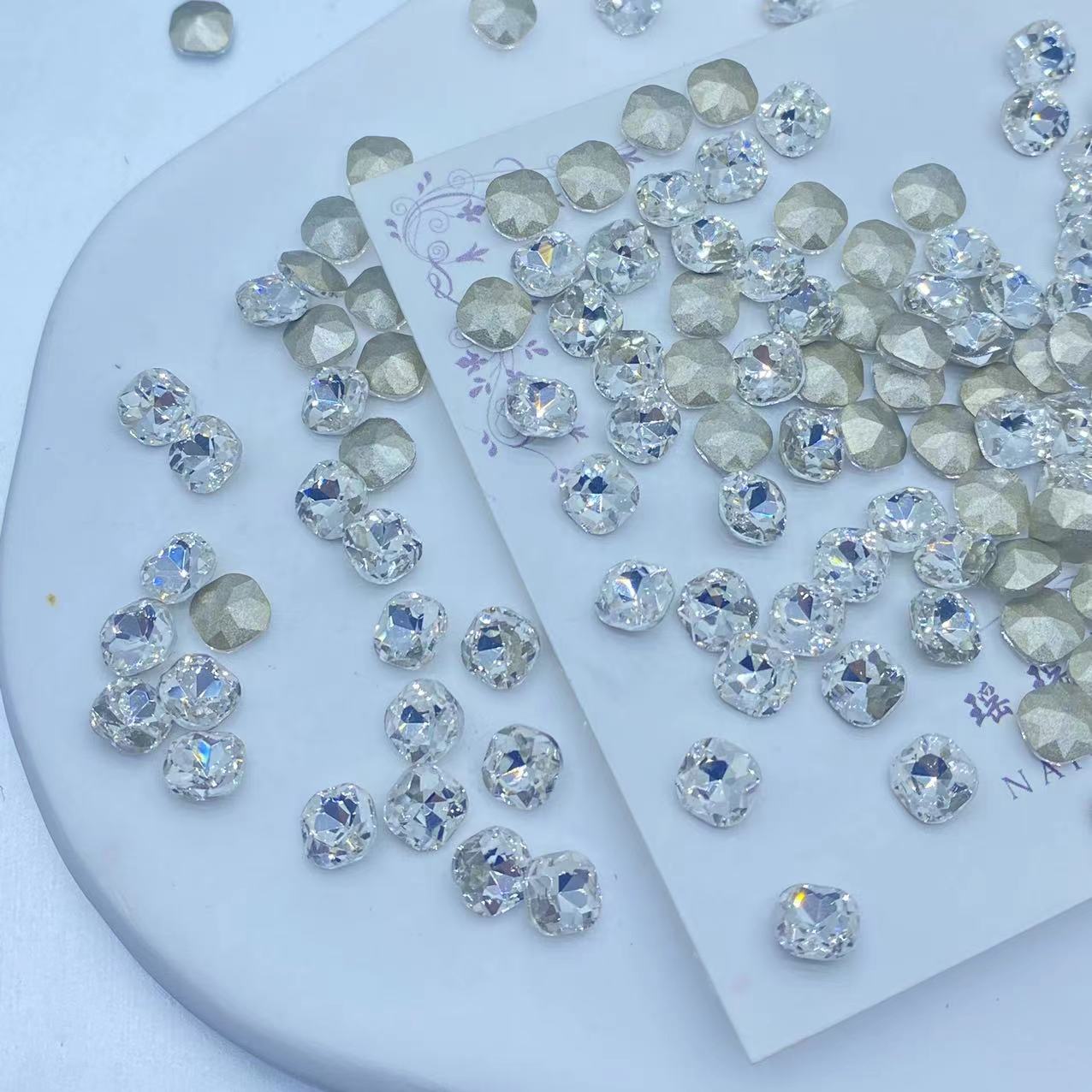 瑶瑶美甲钻饰品尖底6*6肥方白色20颗  精工高品质 超闪 指甲钻