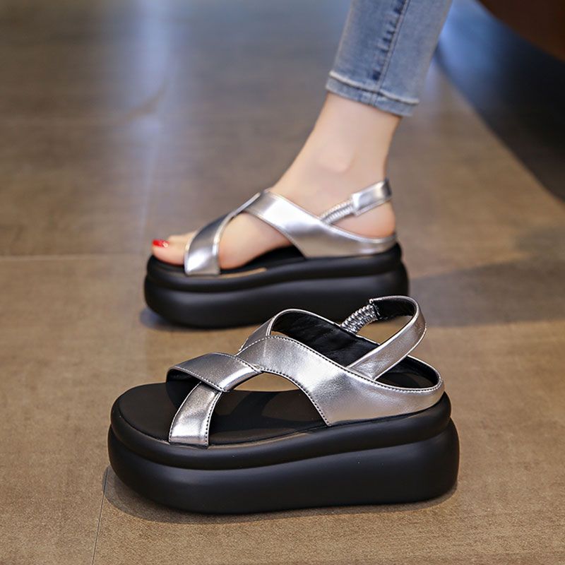 厚底增高凉鞋女夏外穿2024新款银色女士松糕配裙子休闲罗马沙滩鞋