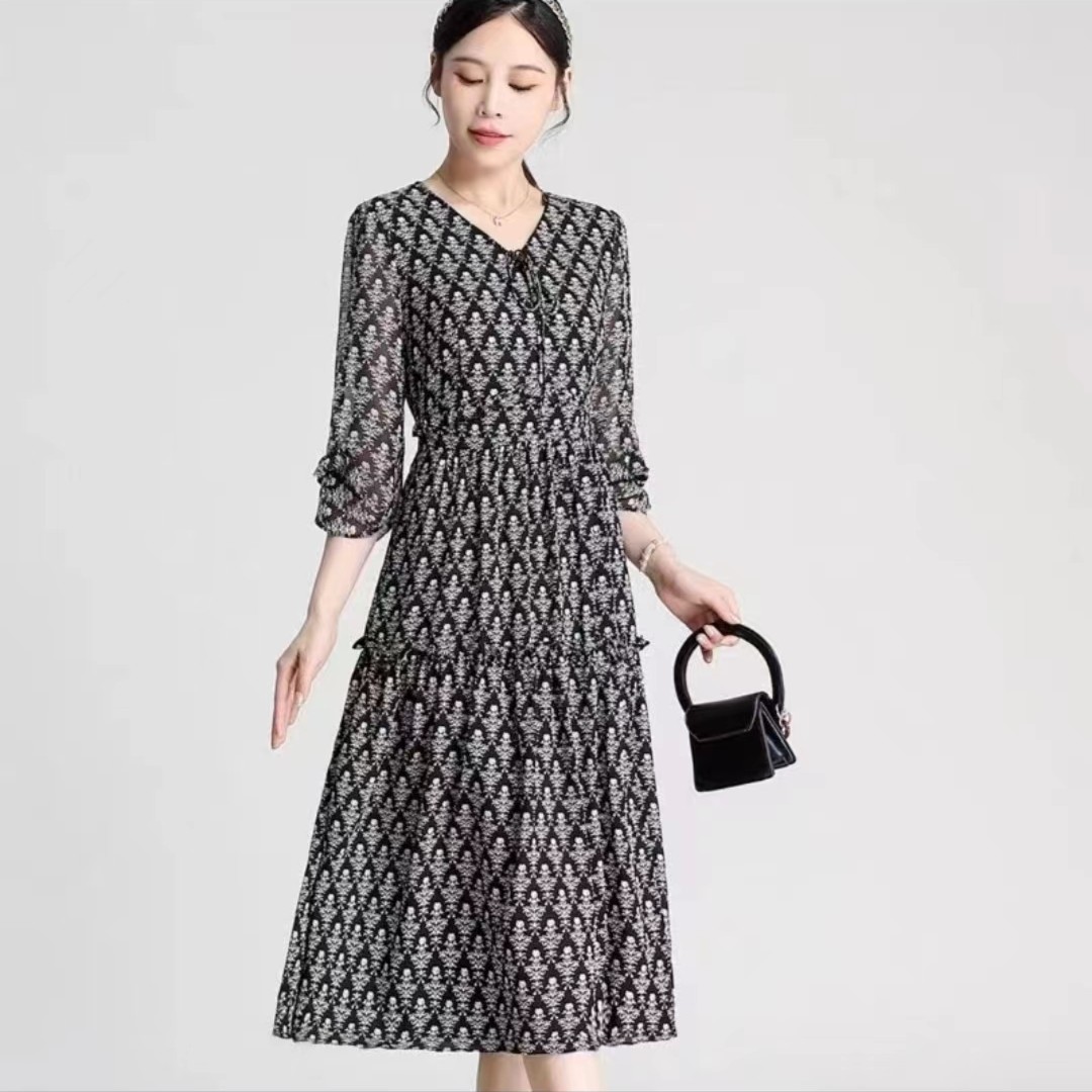 【V1107】年轻妈妈洋气碎花连衣裙夏季时尚减龄中长款印花裙子