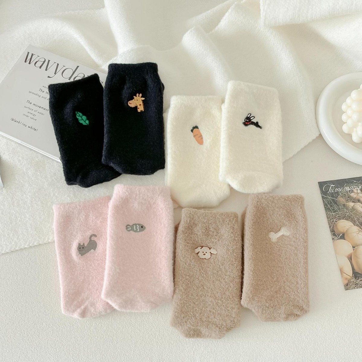 澳绒袜子女冬季中筒袜加厚加绒保暖月子袜冬天居家不掉毛水貂绒袜