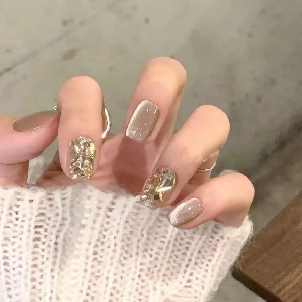 穿戴甲美甲甲片手工咖奶冻猫眼香槟碎钻指甲贴片可拆卸成品秋冬款