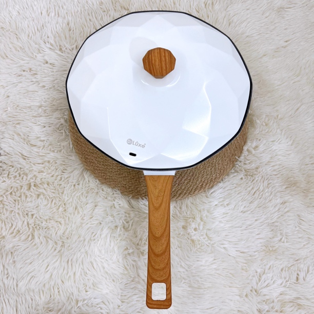 德纳斯30cm不沾炒锅（珍珠白）高约10cm