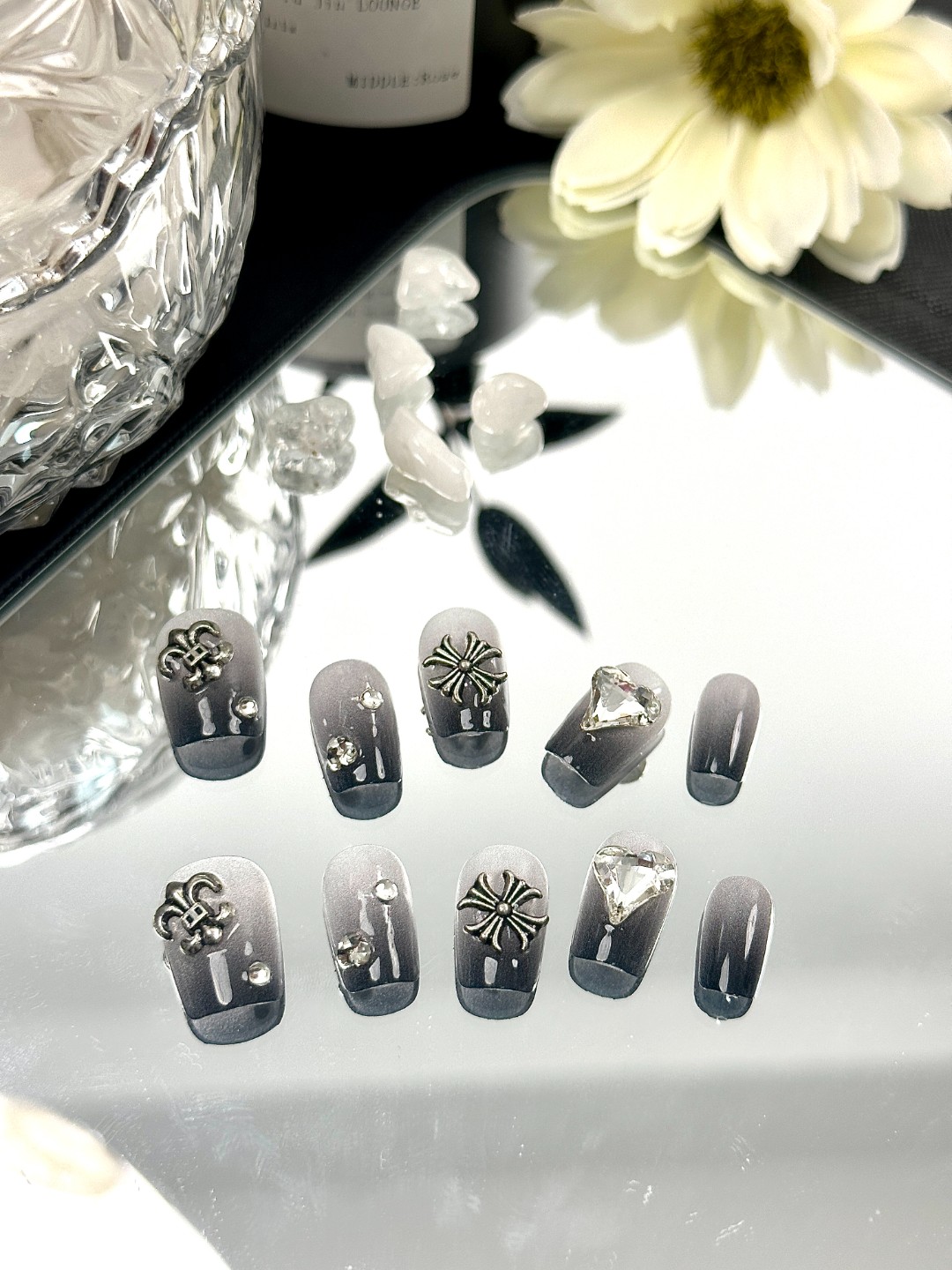 【克罗心超短T】穿戴甲渐变指尖纯欲美少女冰透指甲贴气质夏穿戴