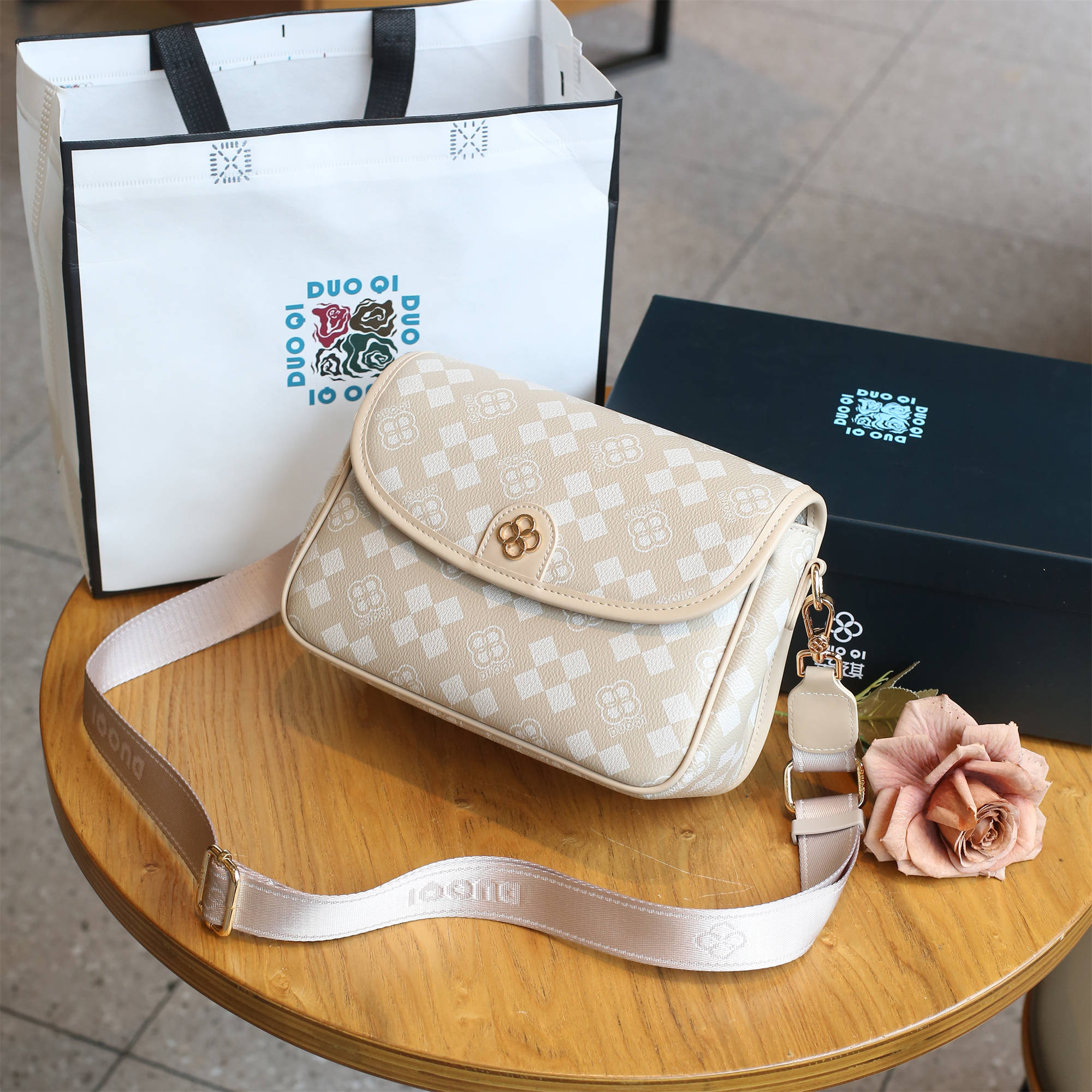 大容量软面新款单肩包洋气复古信封休闲斜挎女士邮差包包 181