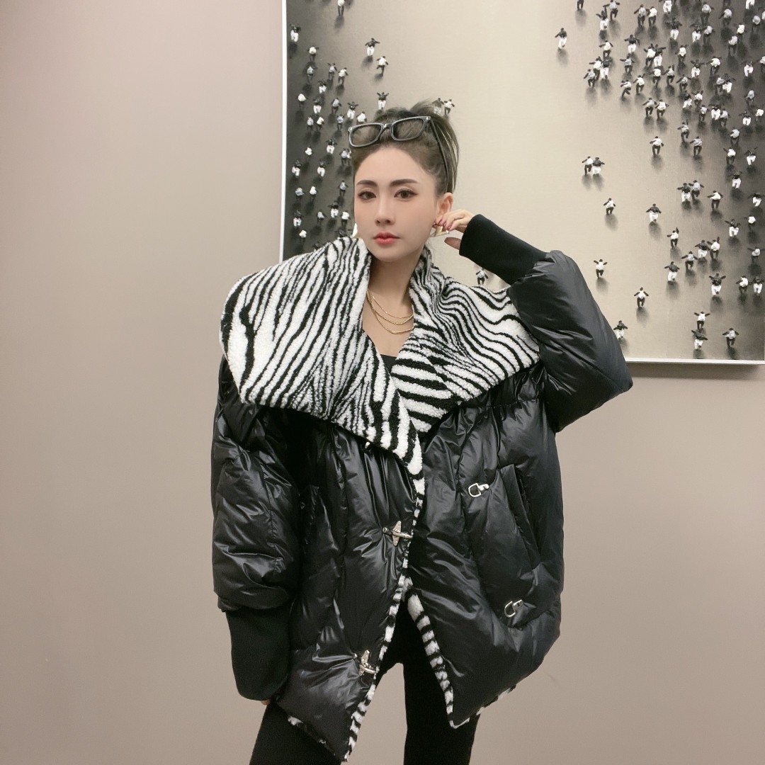 沐熙美大哥推荐（街头穿搭）翻领条纹轻暖感羽绒服 x2227