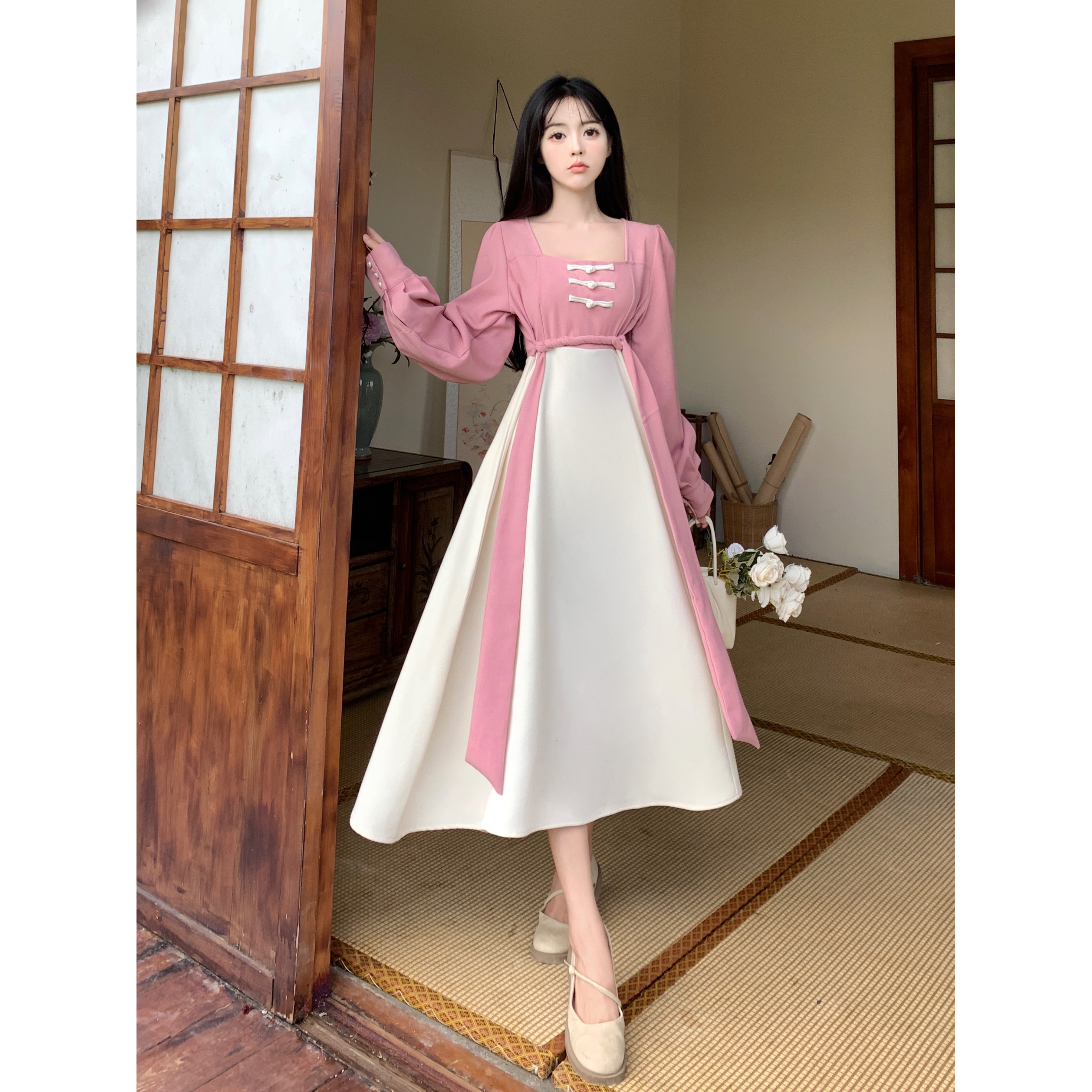 2023秋季新款甜美粉杏撞色复古连衣裙新中式汉服气质显瘦日常裙子