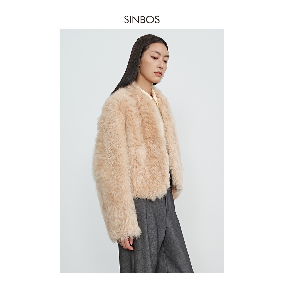 SINBOS黑色款皮毛一体女皮草外套加厚羊羔毛V领大衣SF3F40217
