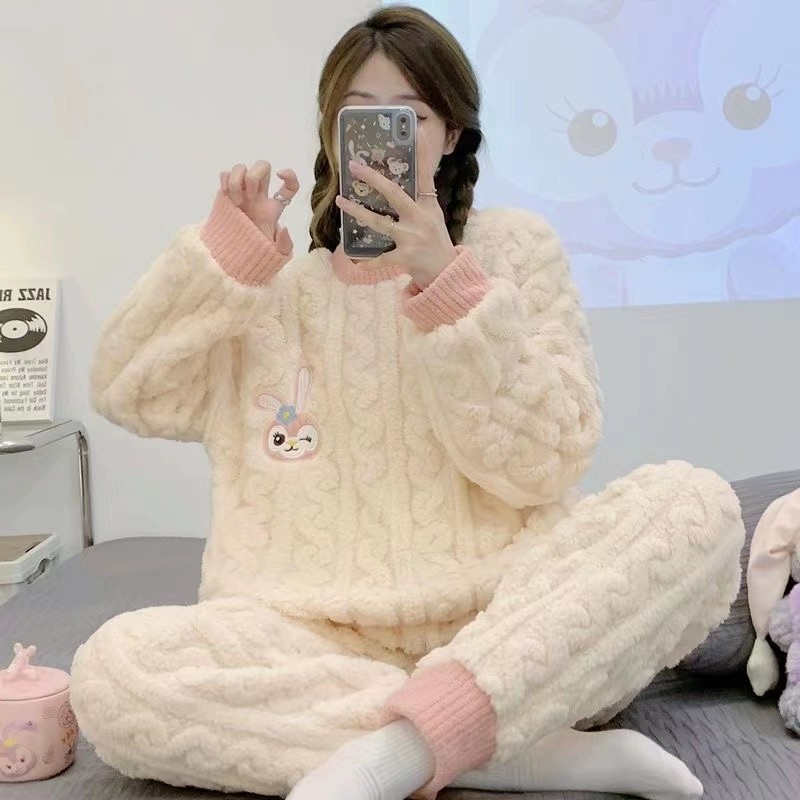 法兰绒睡衣冬季女款长袖加绒加厚卡通学生宽松珊瑚绒家居服女套装