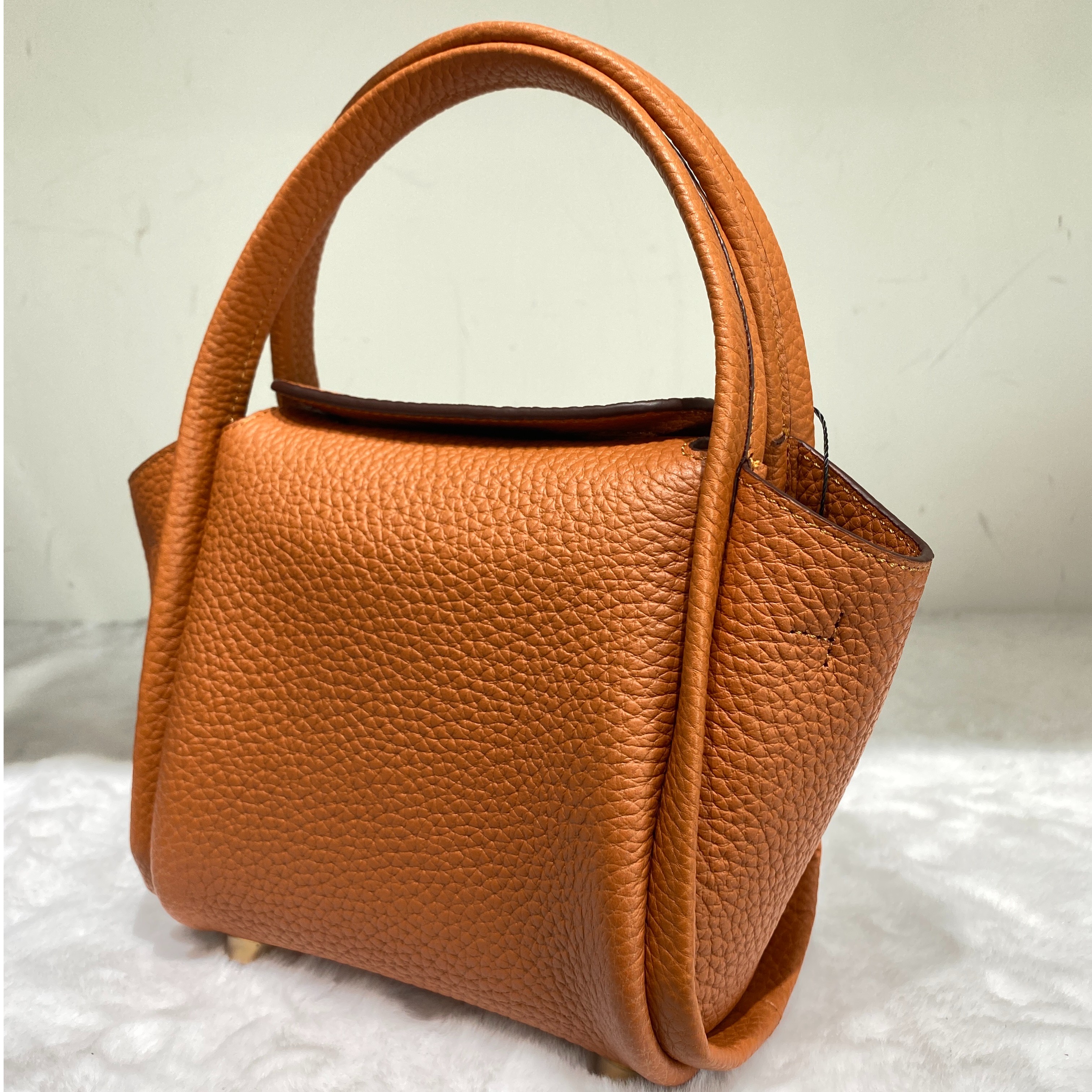 元宝包--宝恩时尚真皮单肩斜挎15*8*13女包TL23069