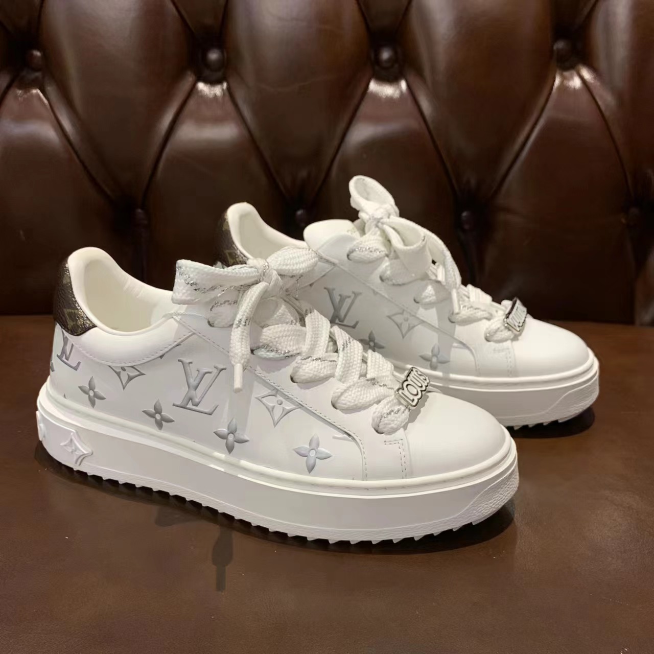 95新 LouisVuitton/路易威登 安洁利严选板鞋/XK0104576