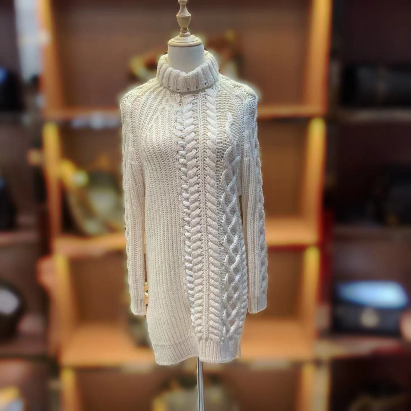 95新 FENDI/芬迪 安洁利严选针织衫/YK0103728