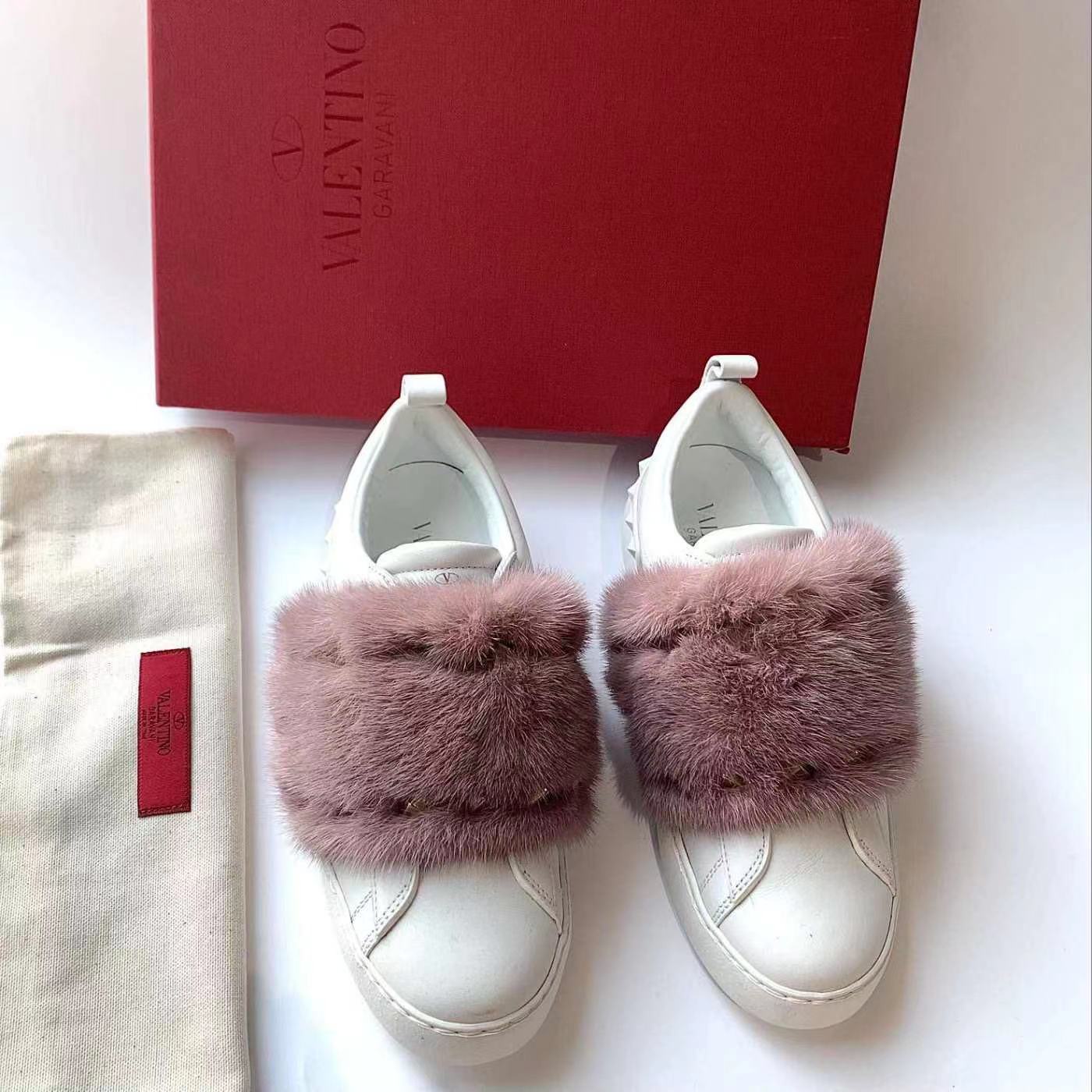 95新 Valentino/华伦天奴 安洁利严选平底鞋/XK0054651